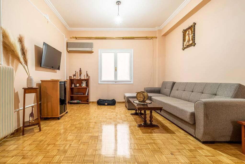 Modern African-Inspired Flat Διαμέρισμα Αθήνα Εξωτερικό φωτογραφία