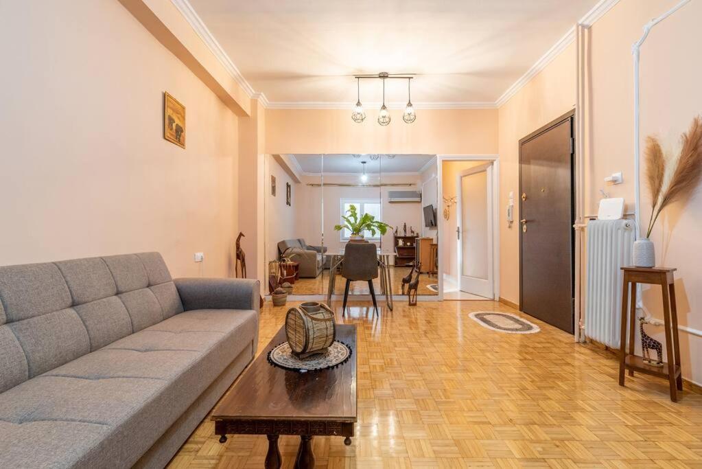 Modern African-Inspired Flat Διαμέρισμα Αθήνα Εξωτερικό φωτογραφία