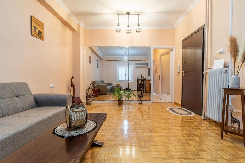 Modern African-Inspired Flat Διαμέρισμα Αθήνα Εξωτερικό φωτογραφία