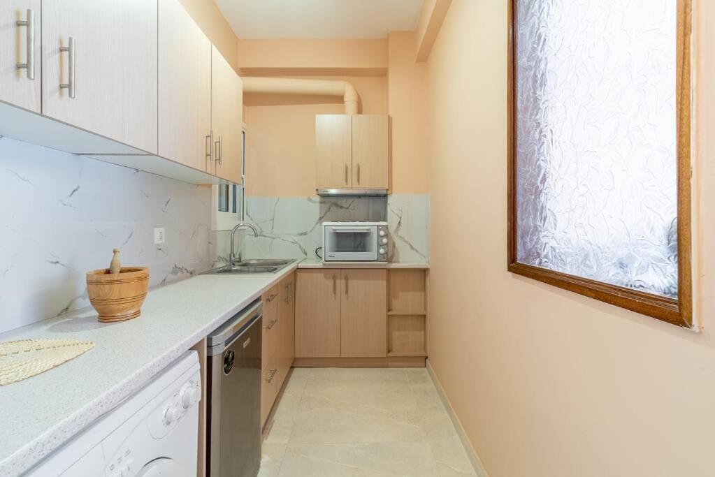 Modern African-Inspired Flat Διαμέρισμα Αθήνα Εξωτερικό φωτογραφία